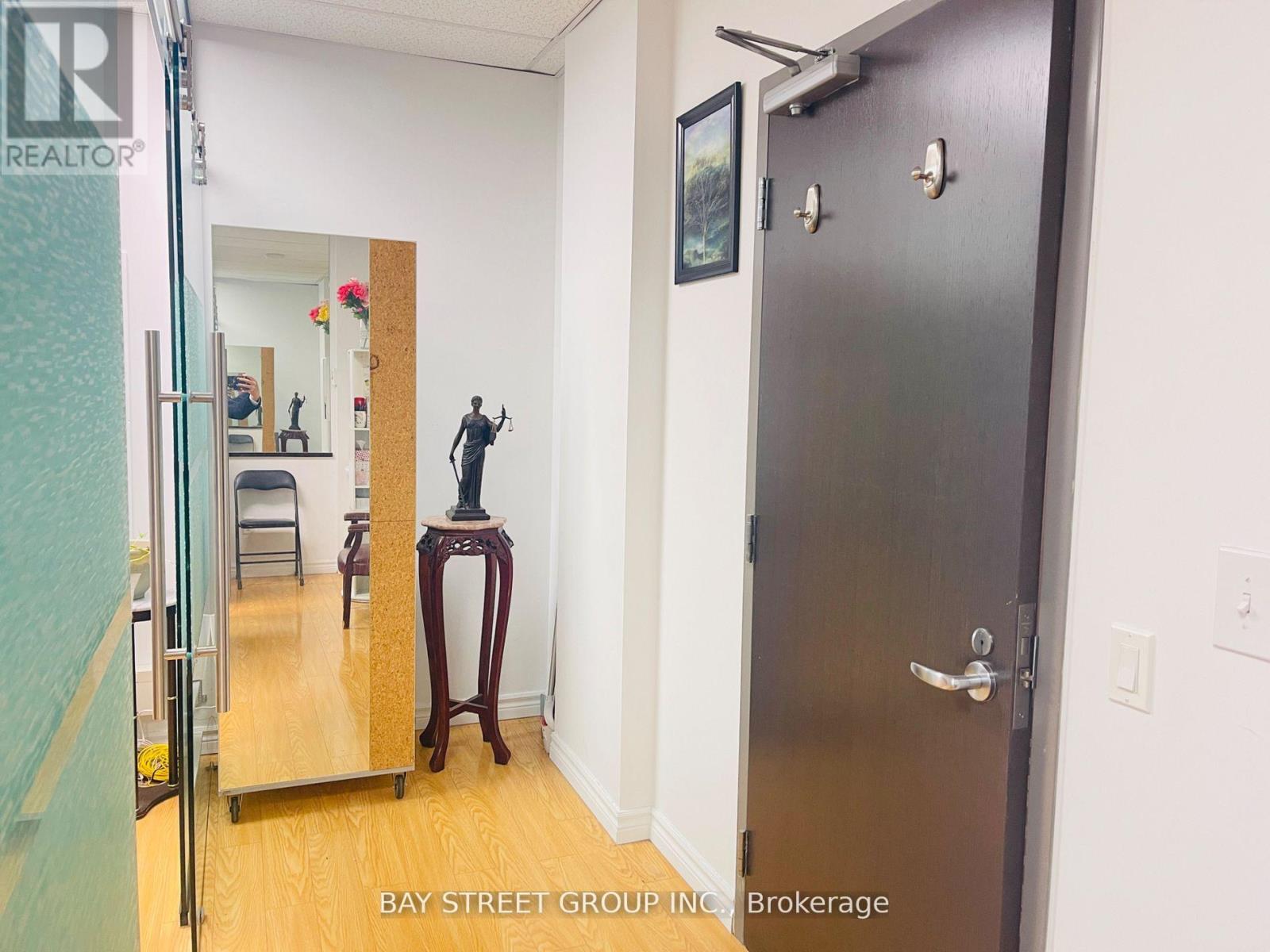 352 - 4750 YONGE STREET