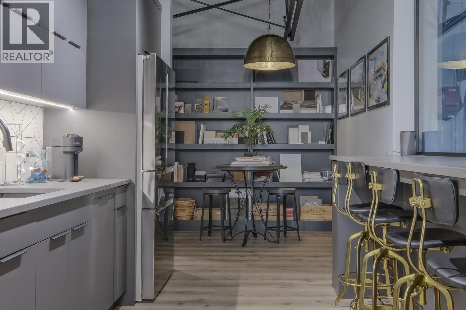 2110 Matrix Crescent Unit# 18