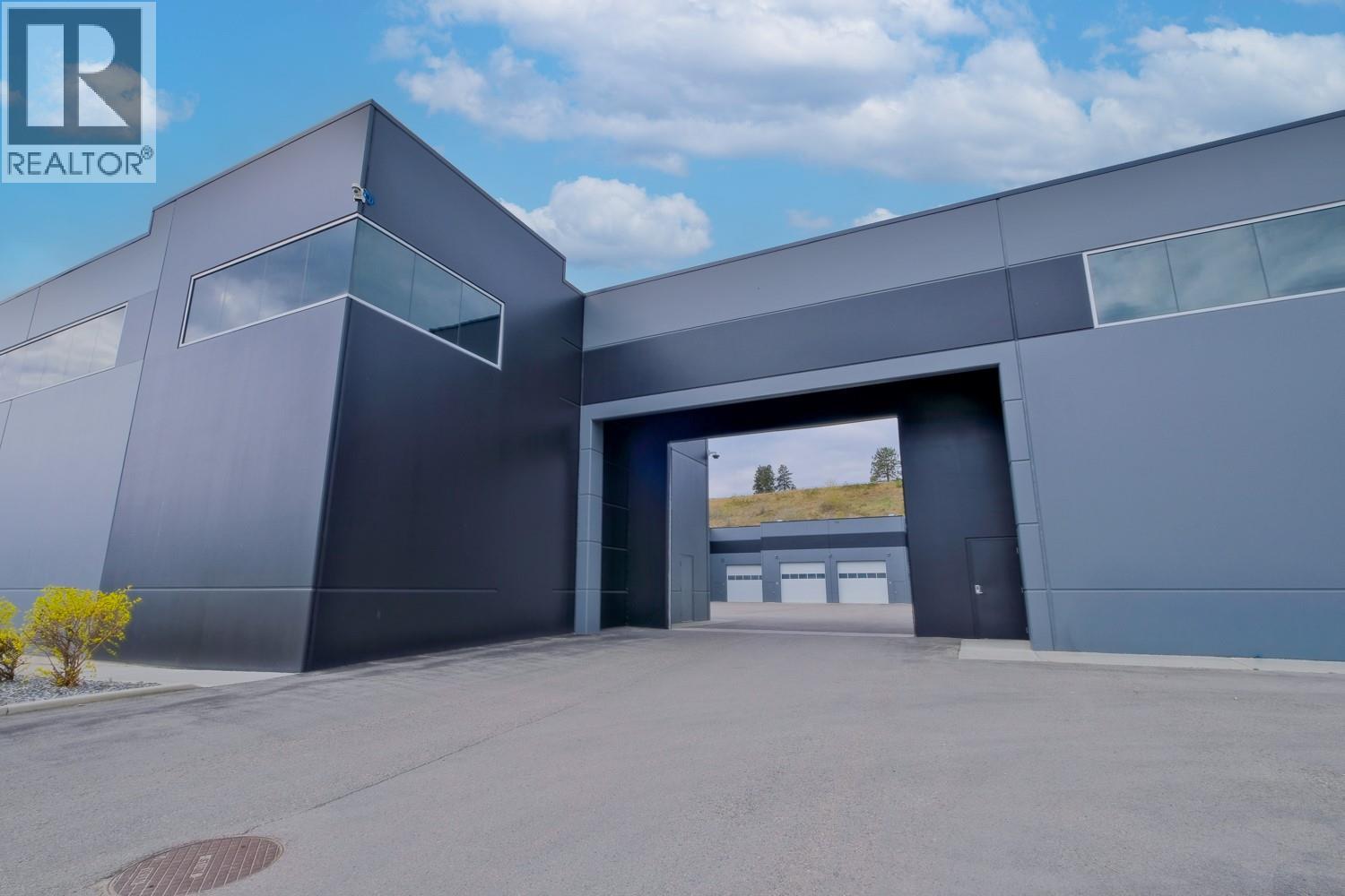 2110 Matrix Crescent Unit# 18