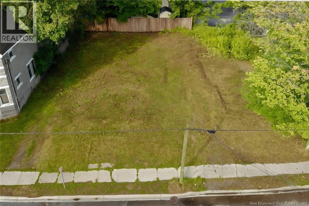Photo 1 of 8 — 180 Dominion Street, Moncton, NB E1C6H1