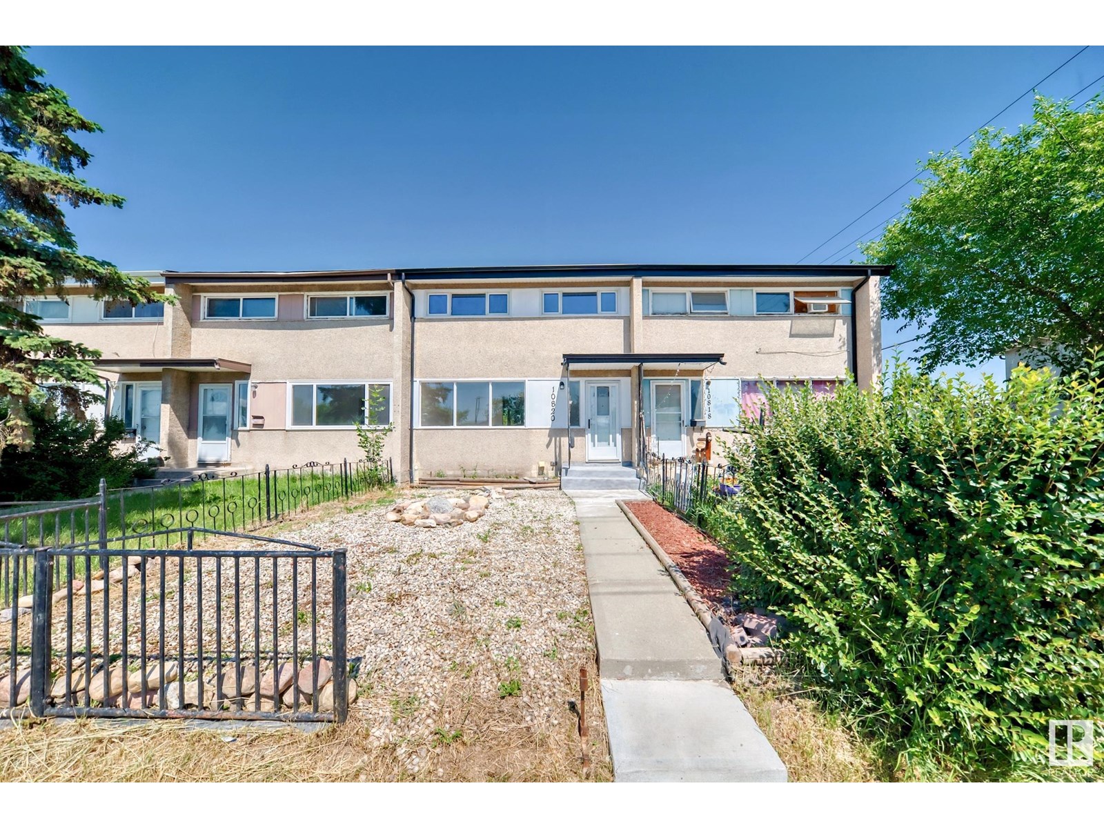 10820 132 AV NW
