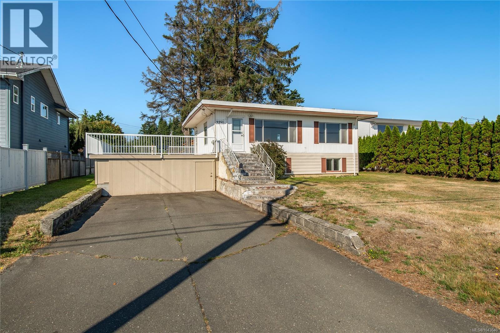 3250 Island Hwy