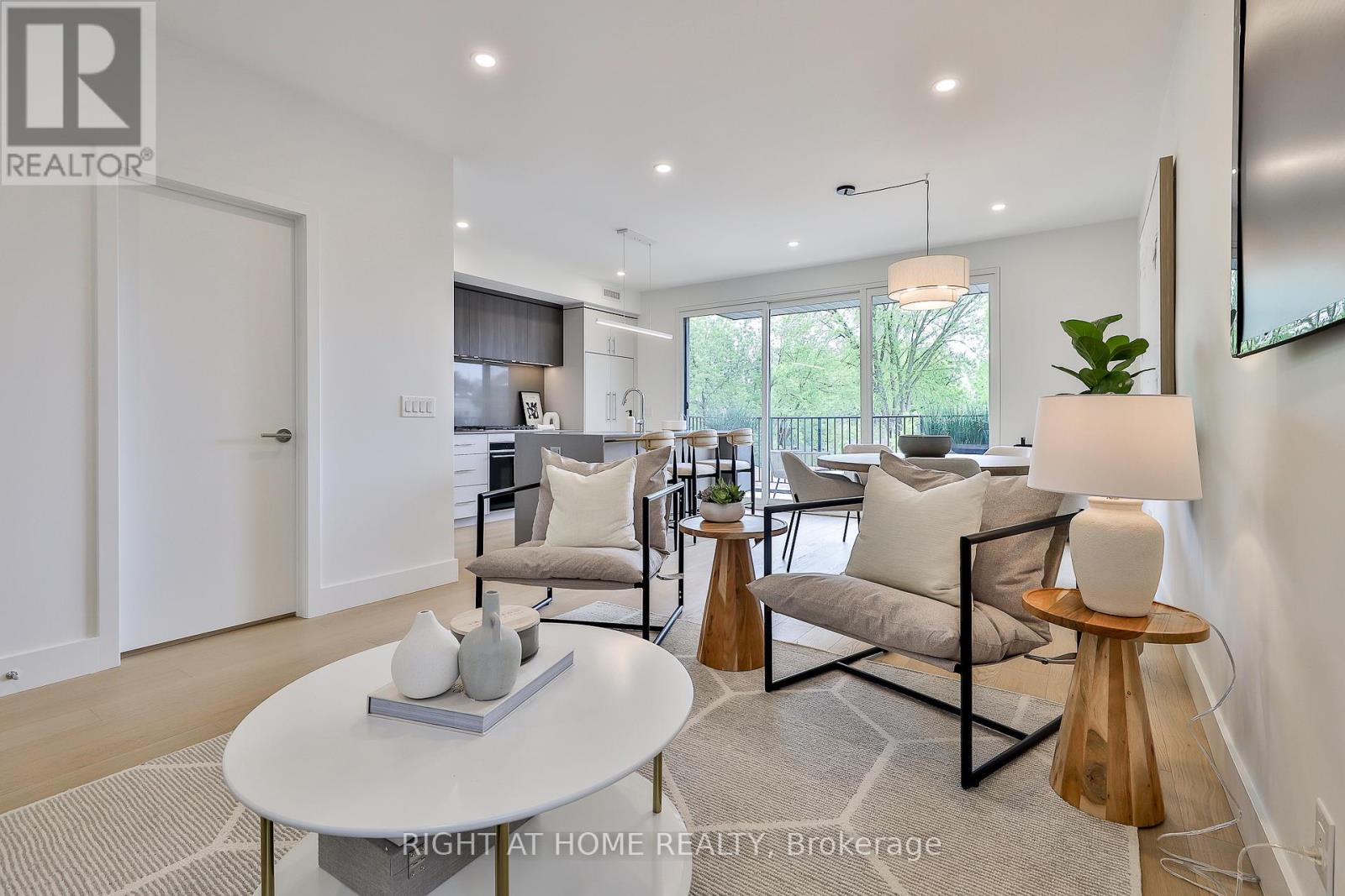 2343 GERRARD STREET E