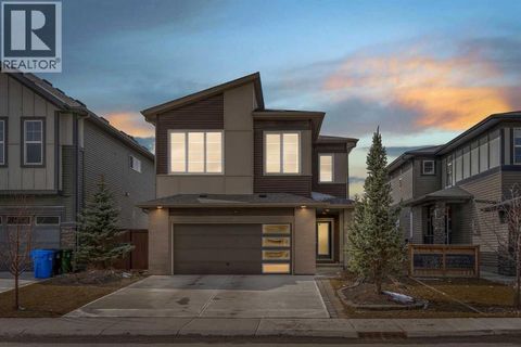 81 Carringvue Manor NW Calgary AB T3P1L7
