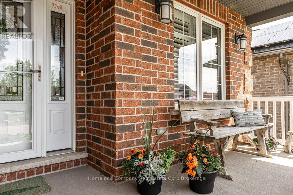 22 FINDLAY PLACE