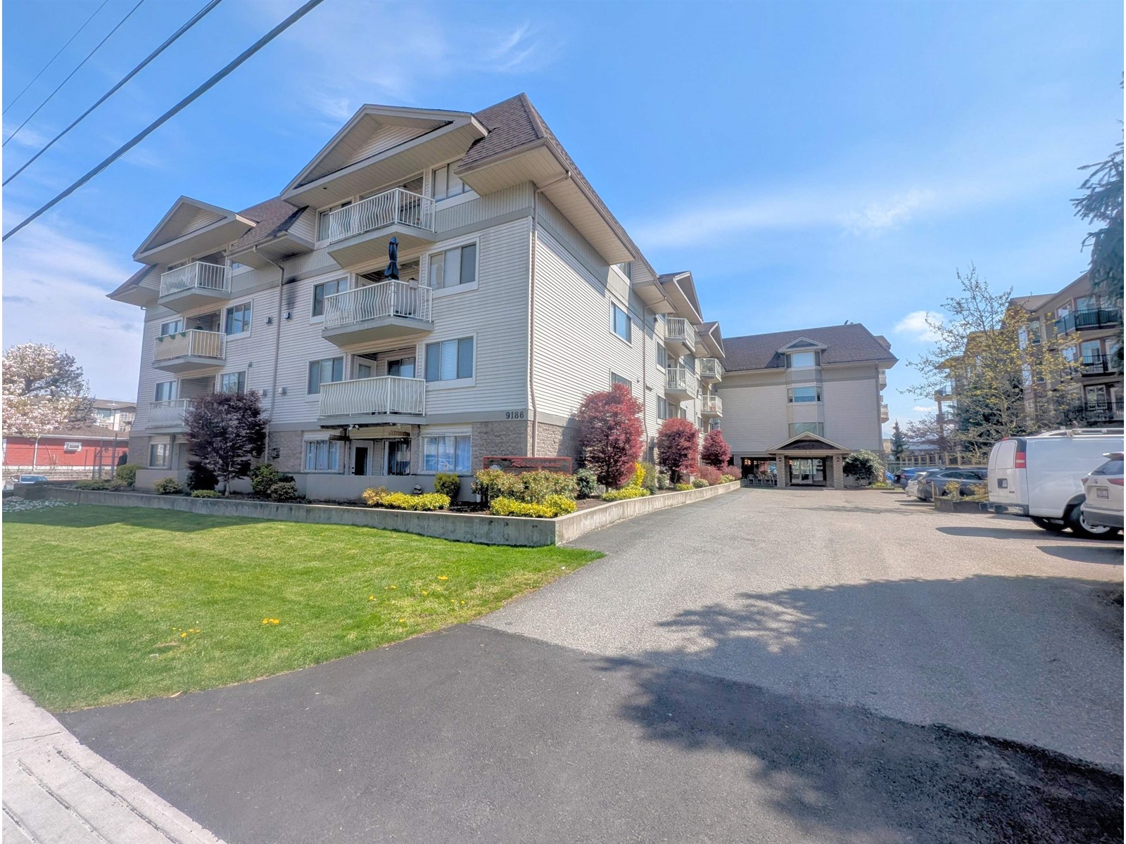404 9186 EDWARD STREET|Chilliwack Proper West