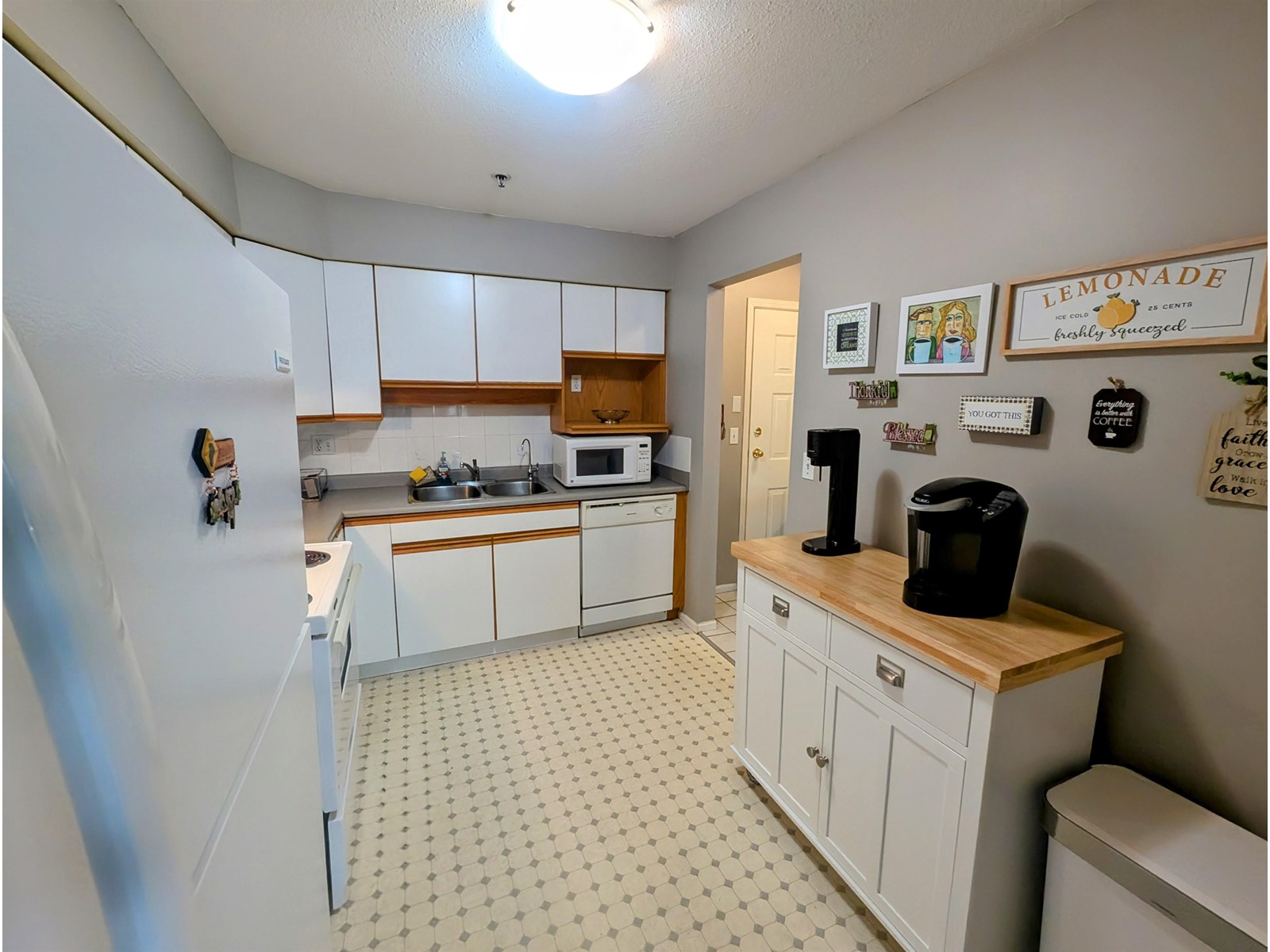 404 9186 EDWARD STREET|Chilliwack Proper West