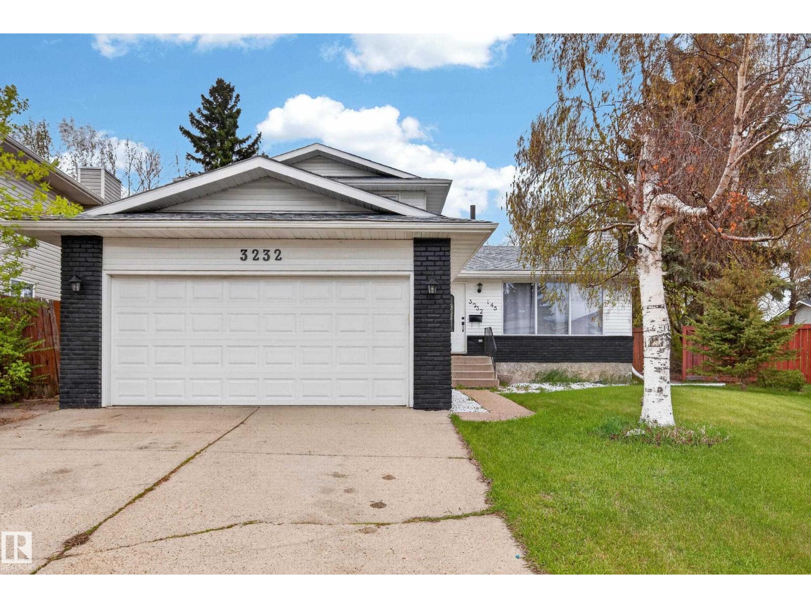 3232 145 AV NW