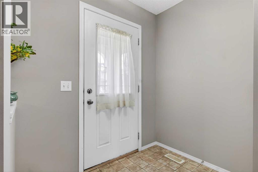 135 Copperstone Grove SE