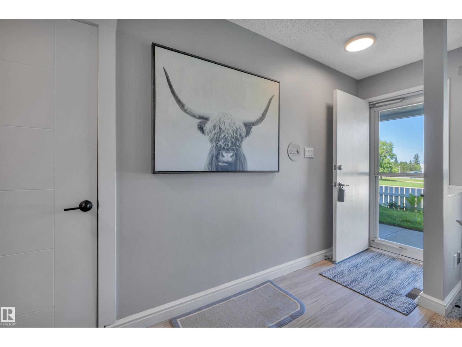 #165 2703 79 ST NW
