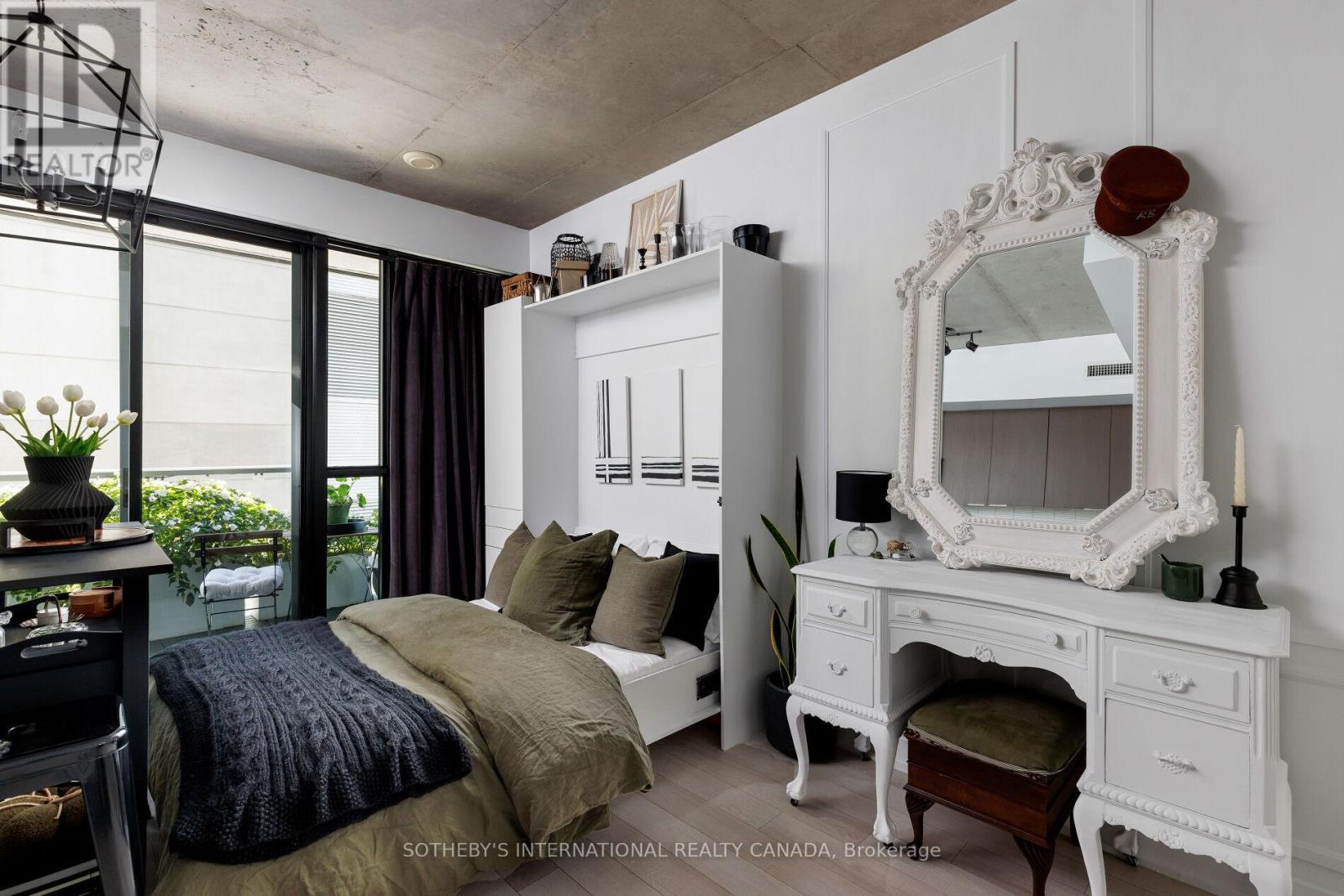 223 - 5 HANNA AVENUE