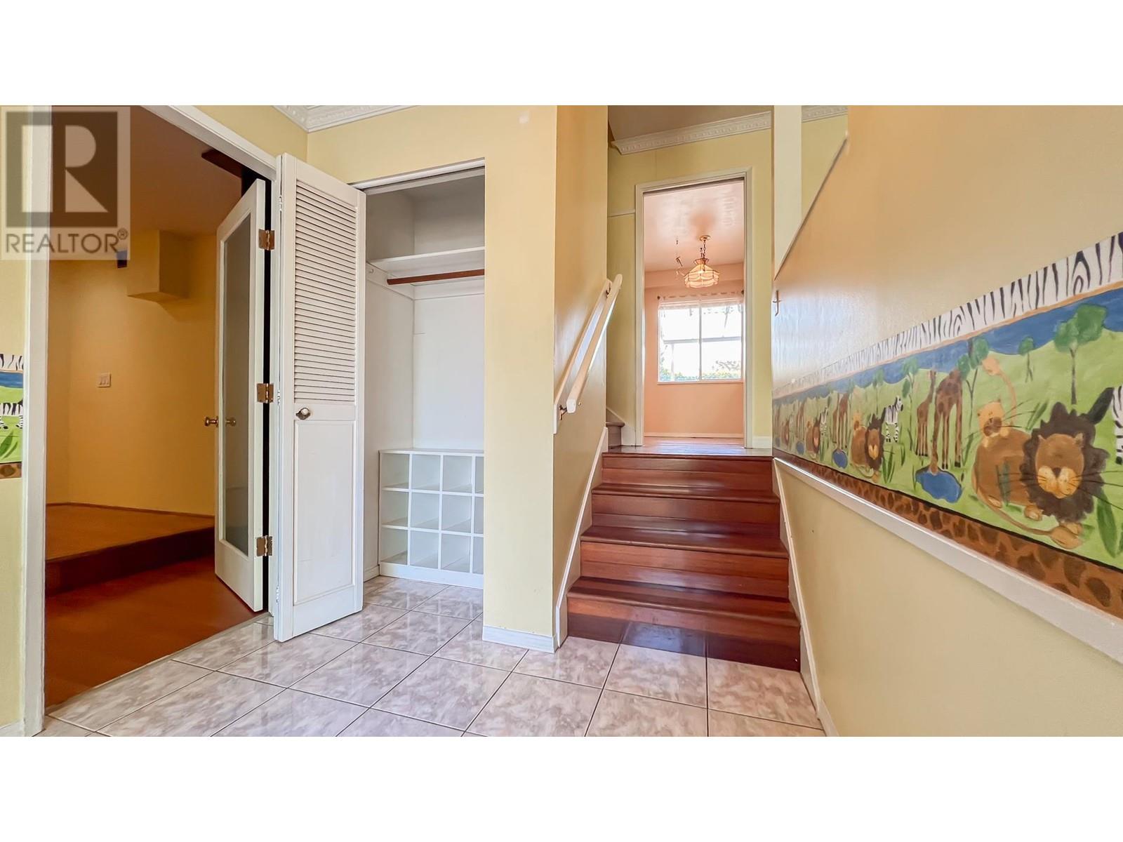 8200 ROSEBANK CRESCENT