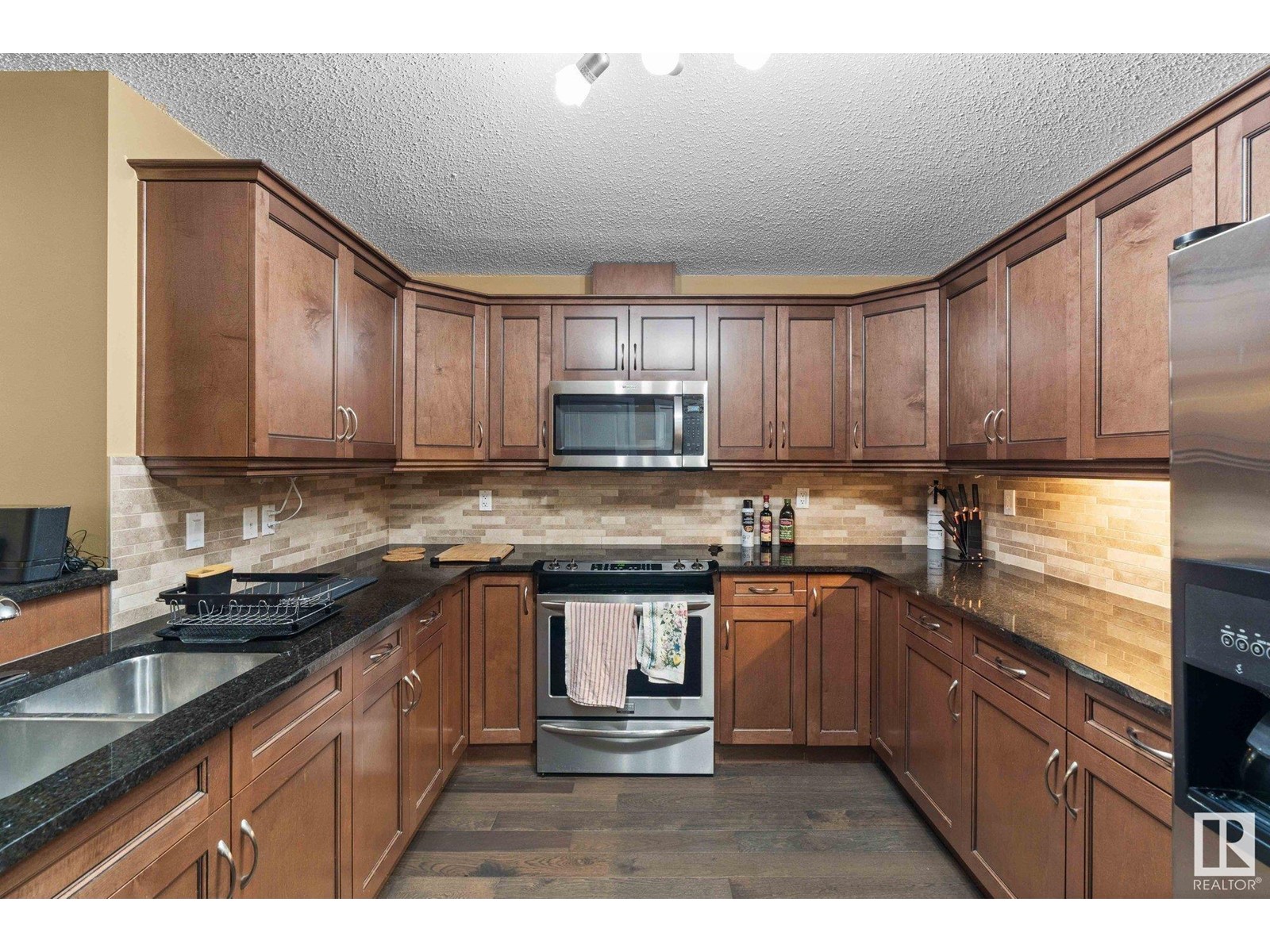 #305 7907 109 ST NW