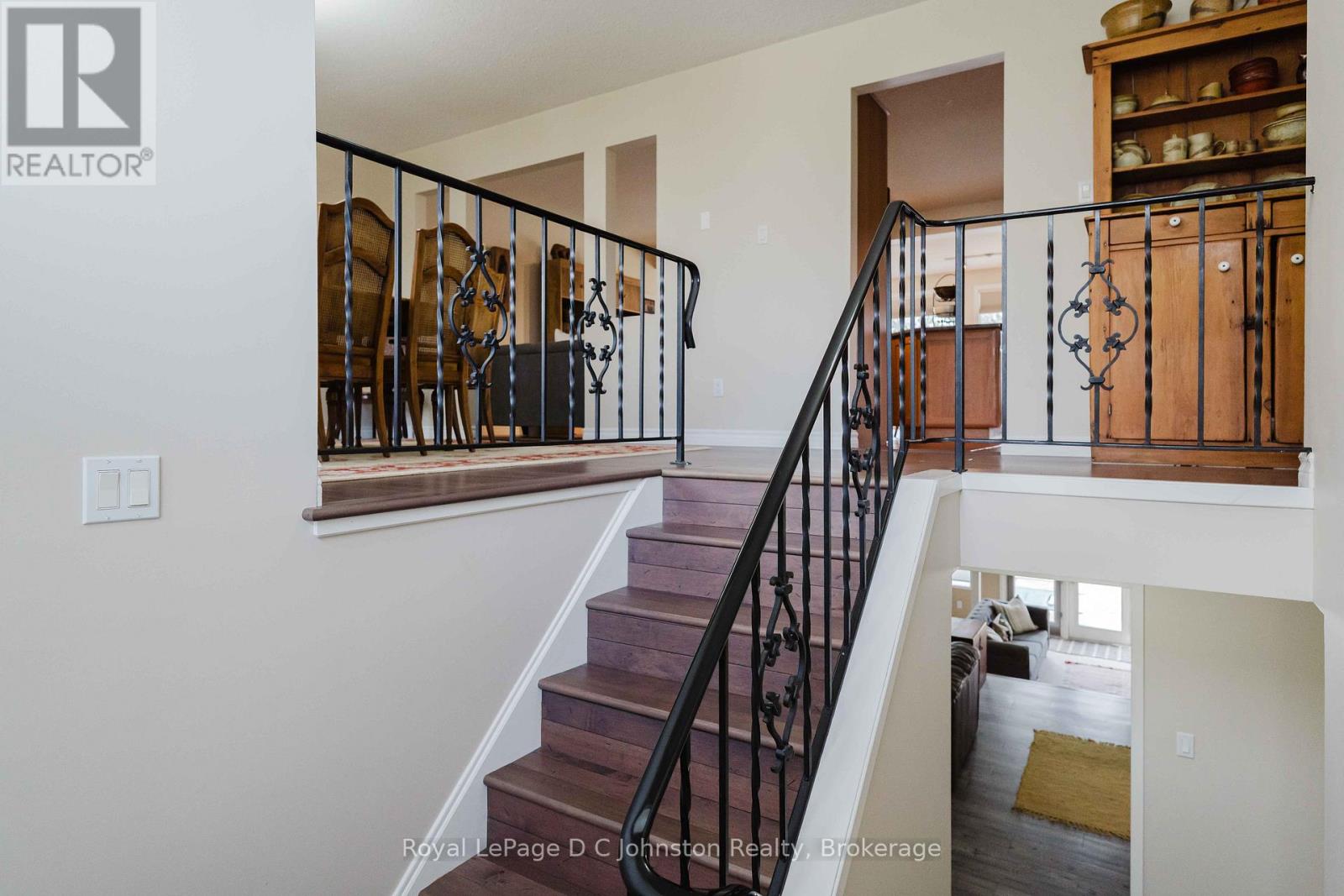 343 MAPLE DRIVE