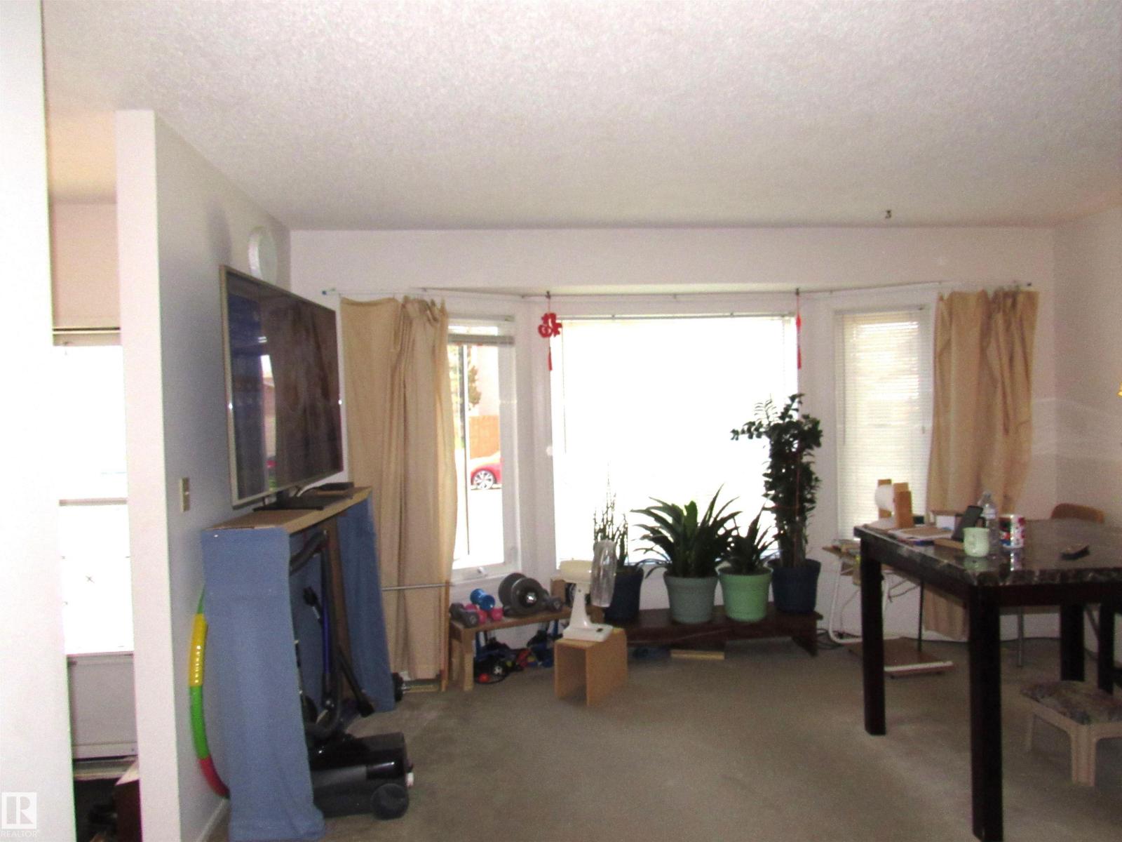 2025 108 ST NW