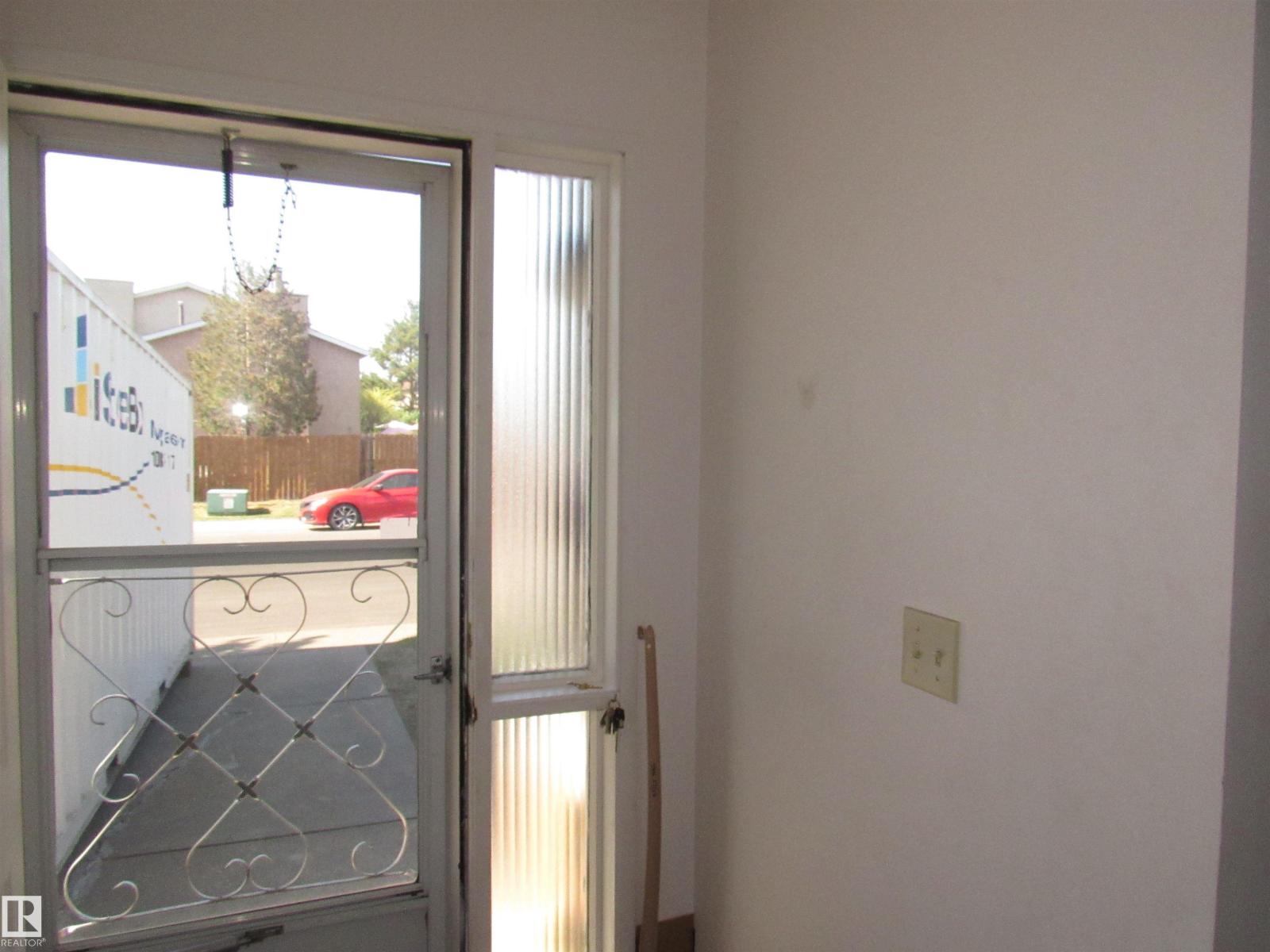 2025 108 ST NW