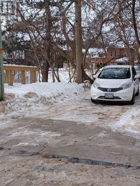 X 1ST AVENUE E Owen Sound ON N4K2E1