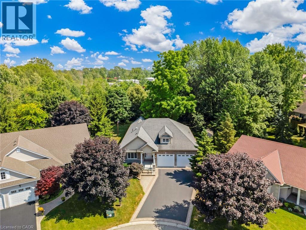 Photo 1 of 50 — 28 MAPLEWOOD Court, Dunnville, ON N1A3G8