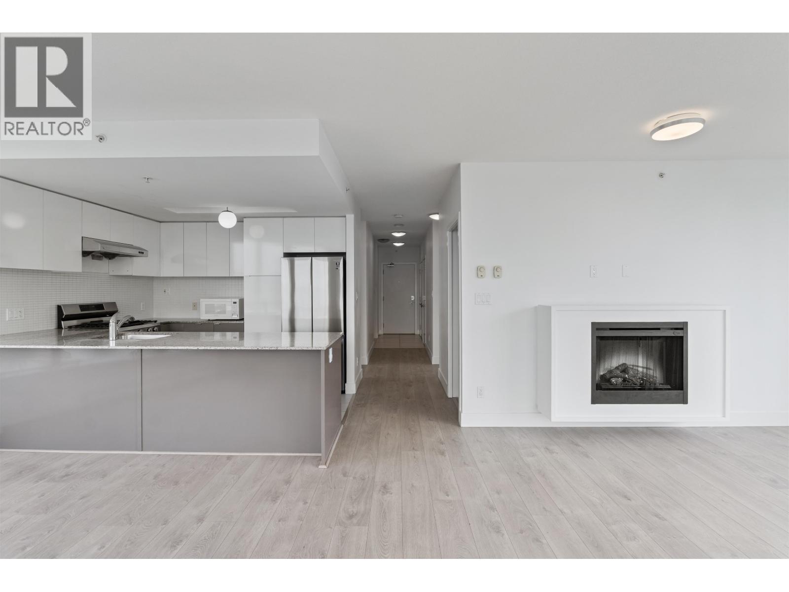 1602 4808 HAZEL STREET