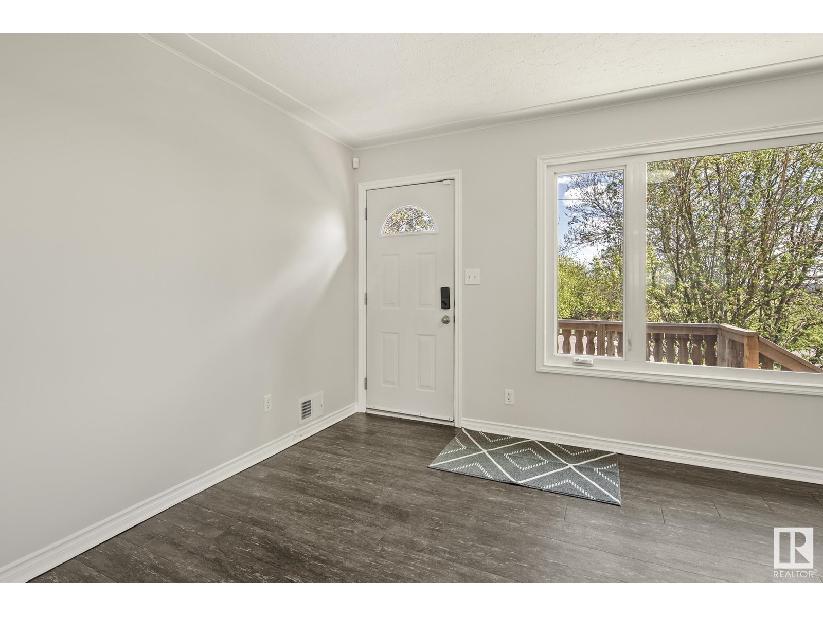 12722 113a ST NW