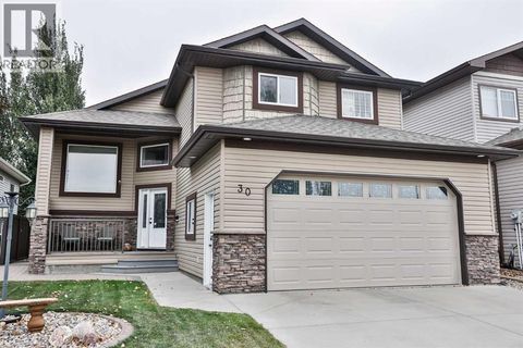 30 Riverview Crescent W Lethbridge AB T1K5E7