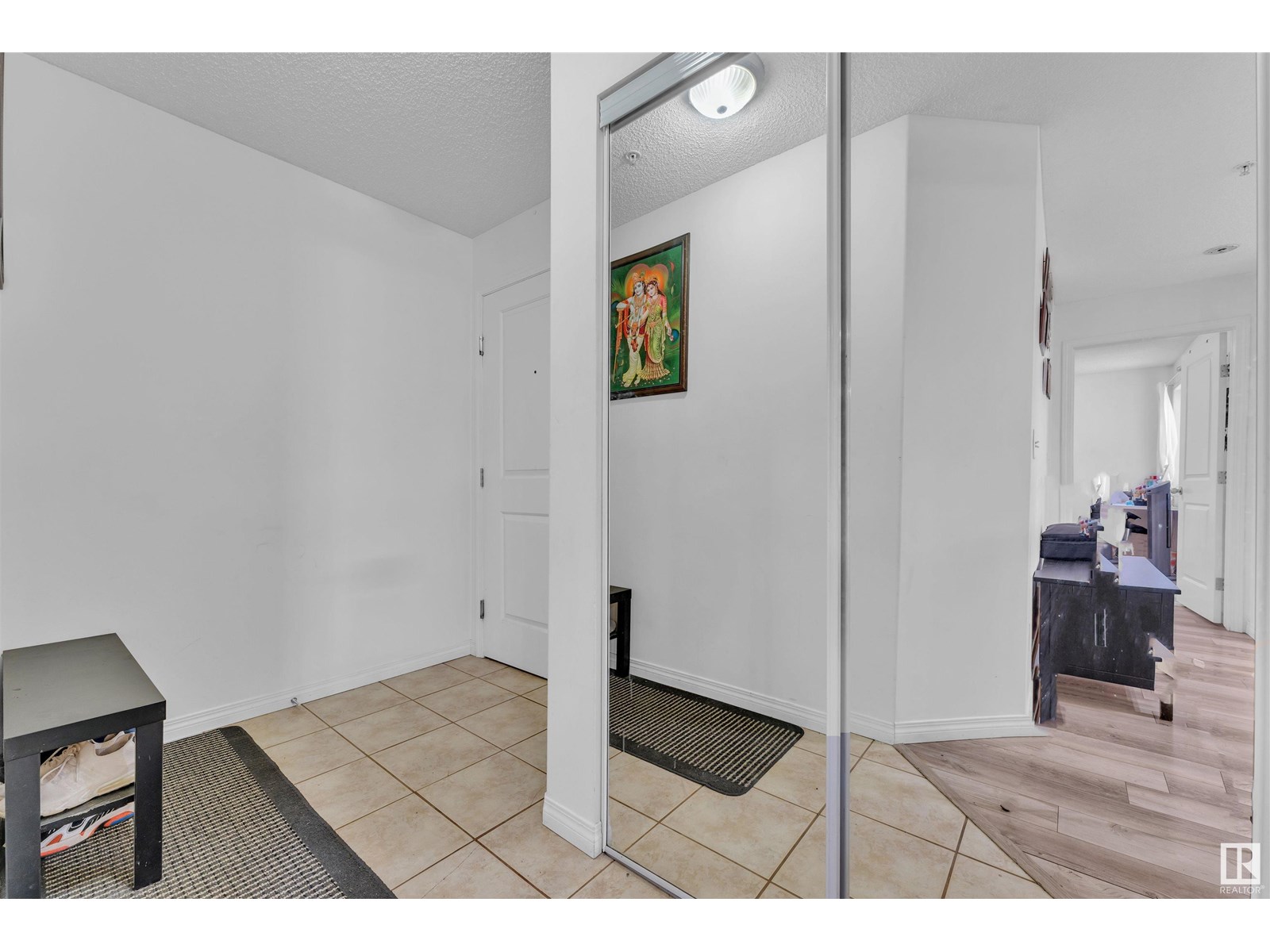 #122 245 EDWARDS DR SW