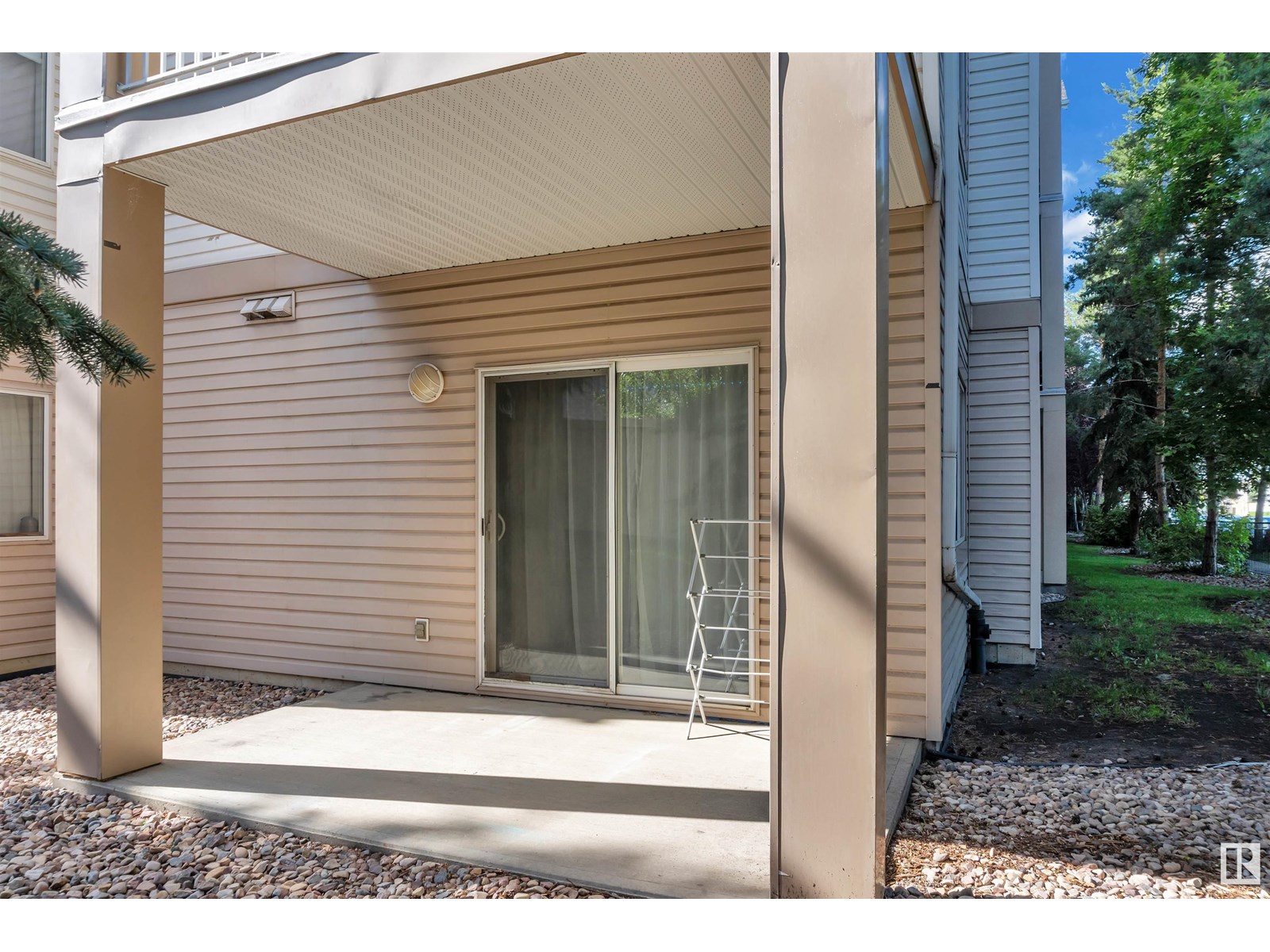 #122 245 EDWARDS DR SW