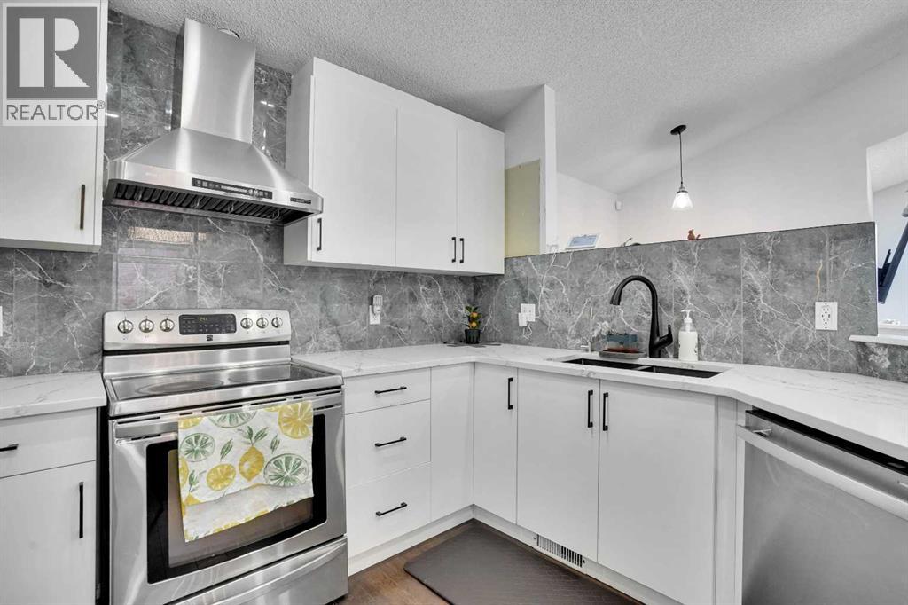 141 Saddlecrest Close NE