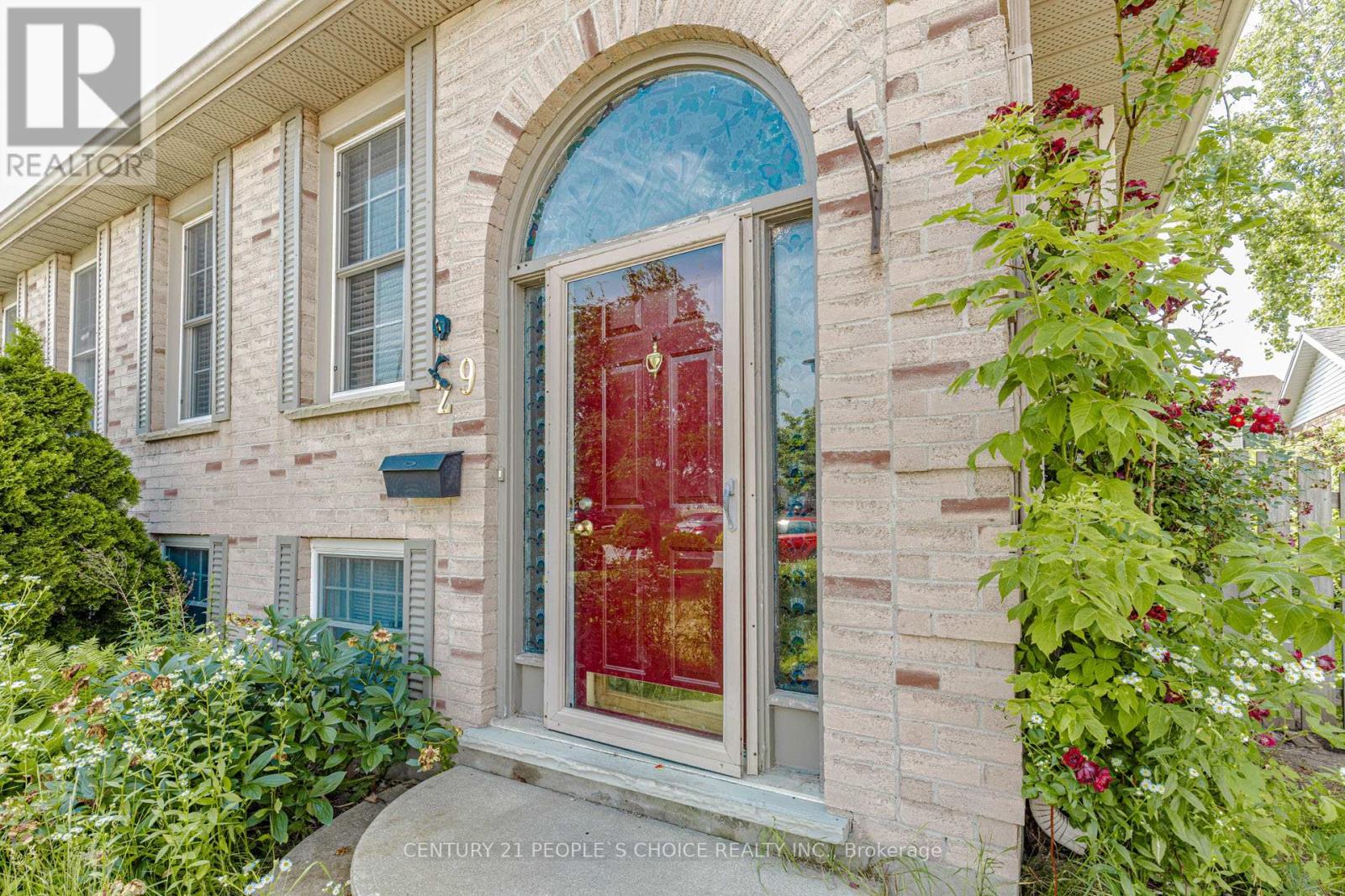 29 JULIA COURT
