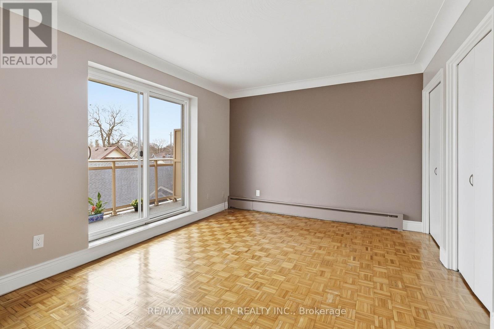 305 - 87 ST GEORGE STREET