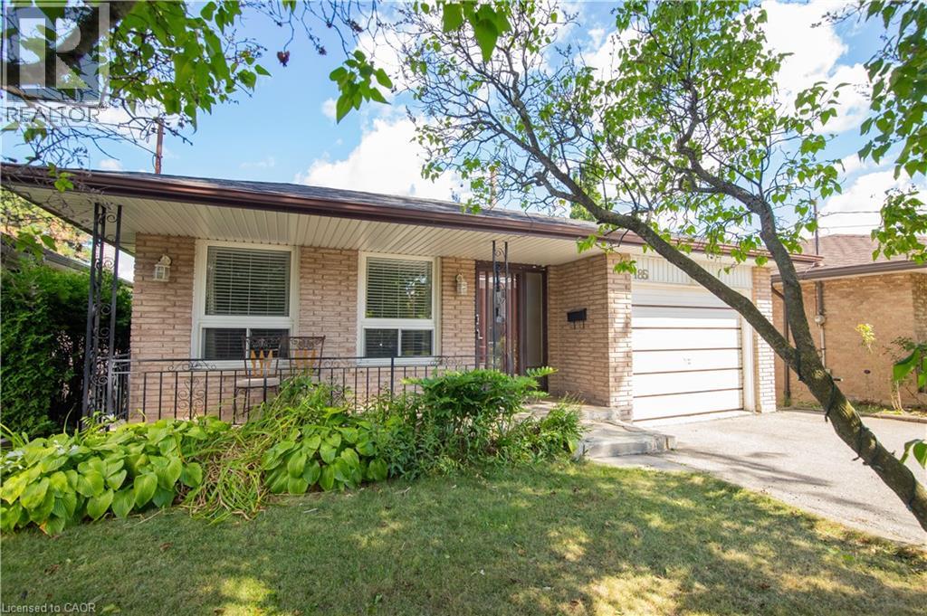 185 LAVINA Crescent