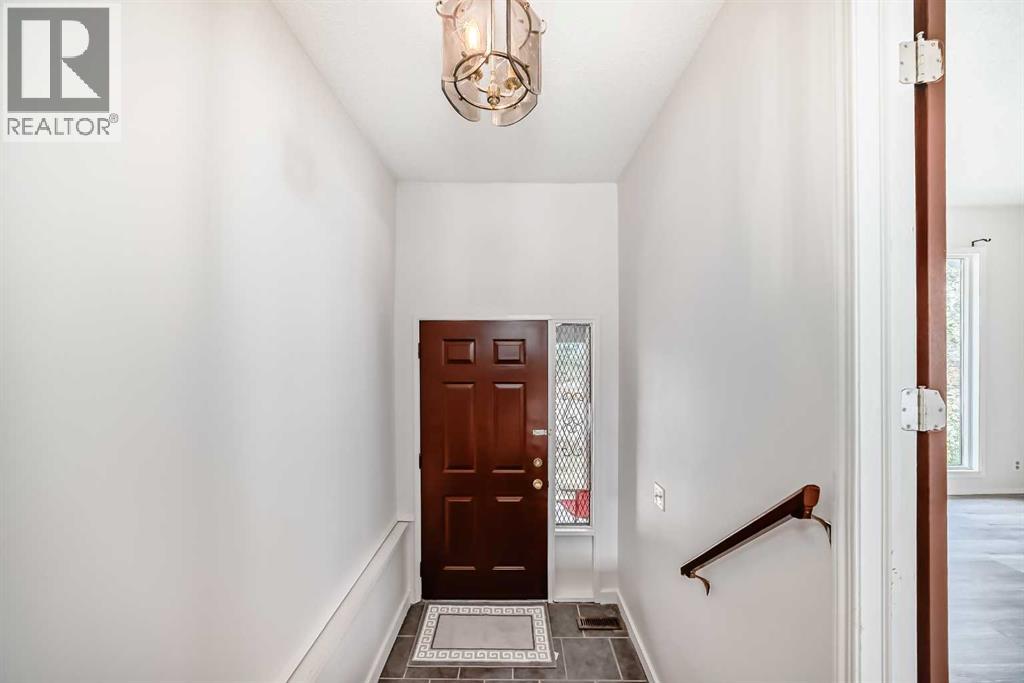 279 Beddington Circle NE