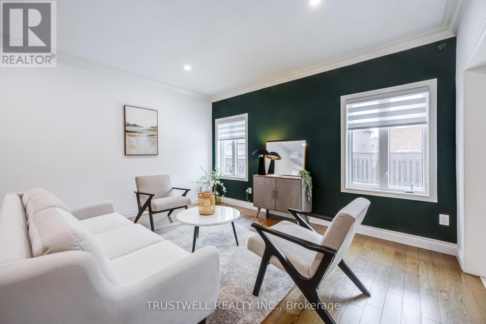 467 PLEASANT RIDGE AVENUE
