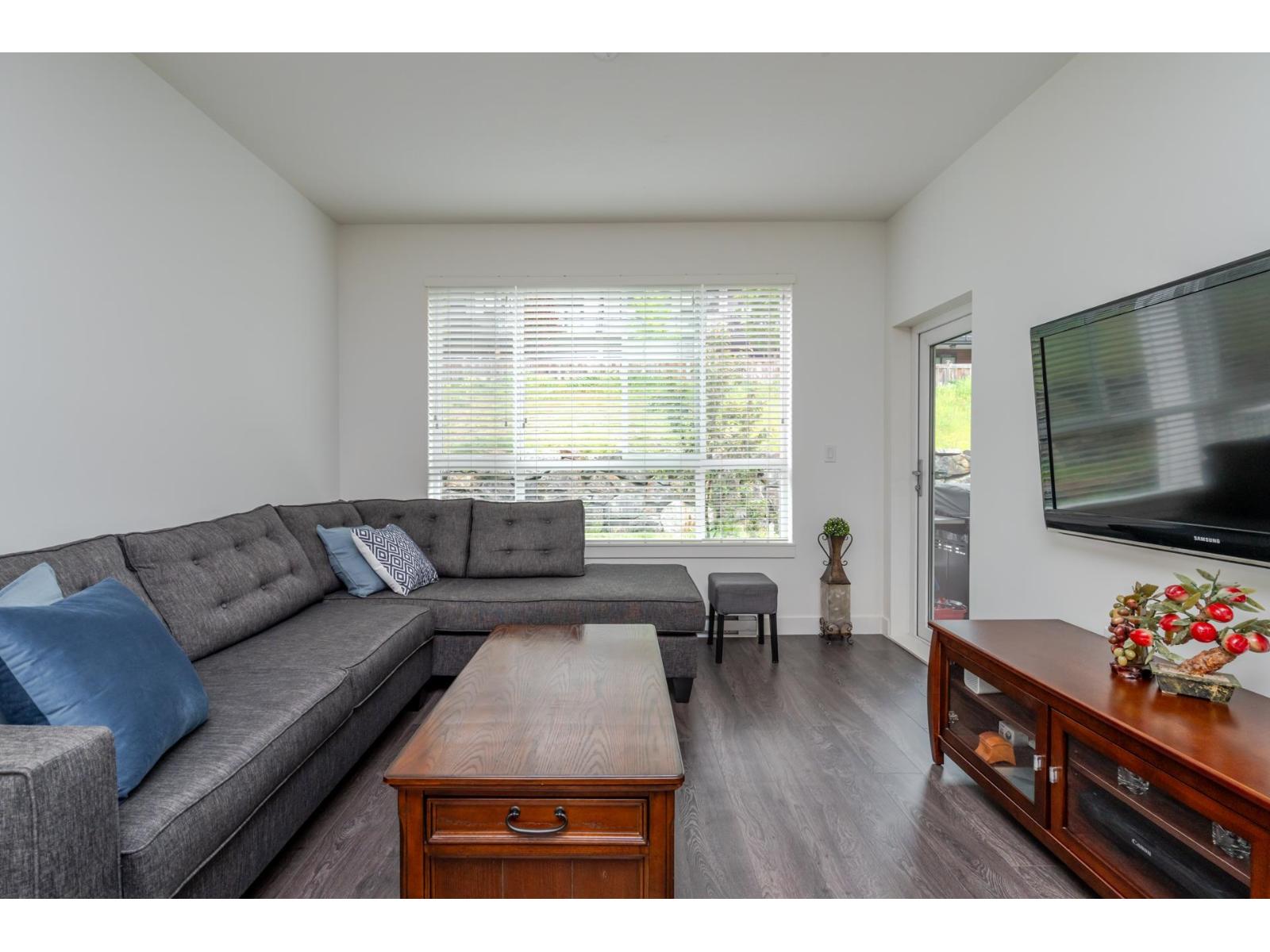 209 16396 64 AVENUE