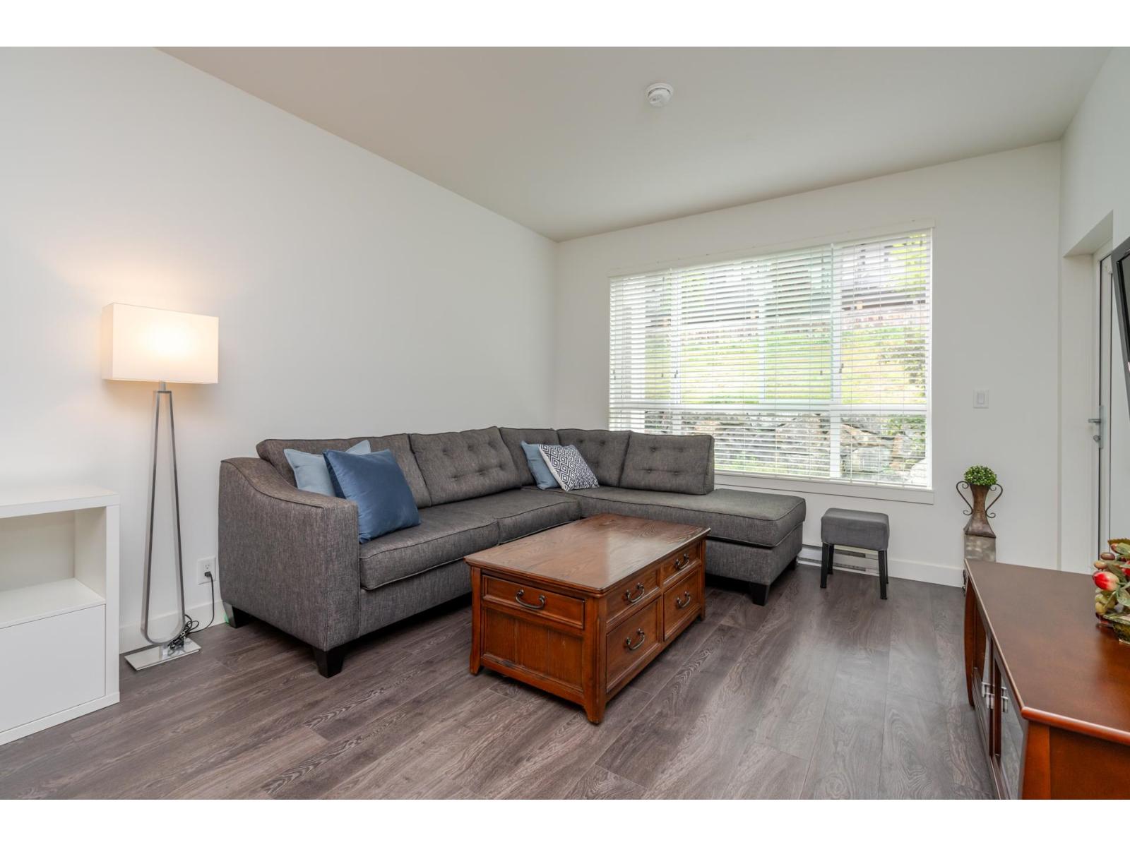 209 16396 64 AVENUE