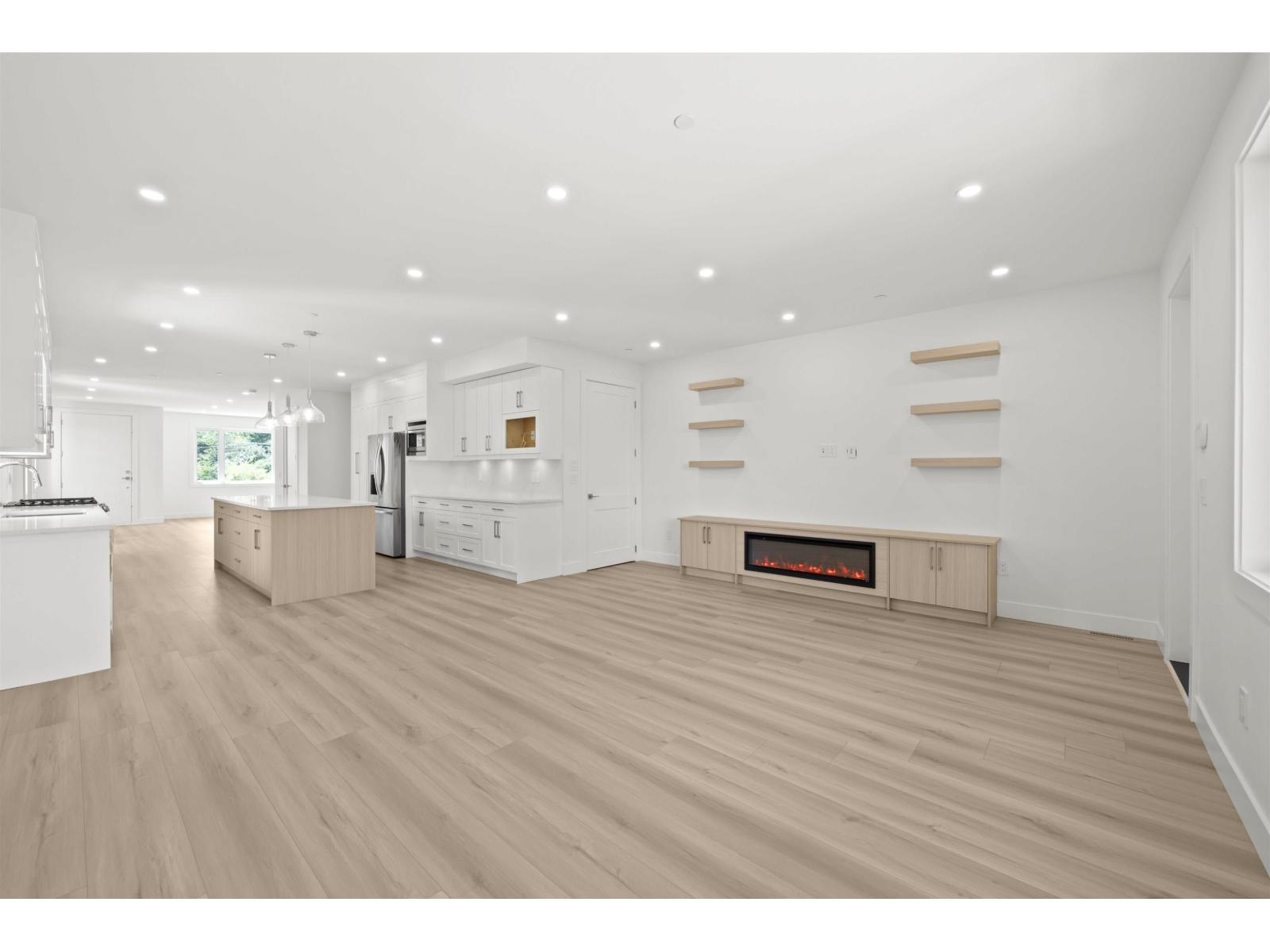 2 26725 FRASER HIGHWAY