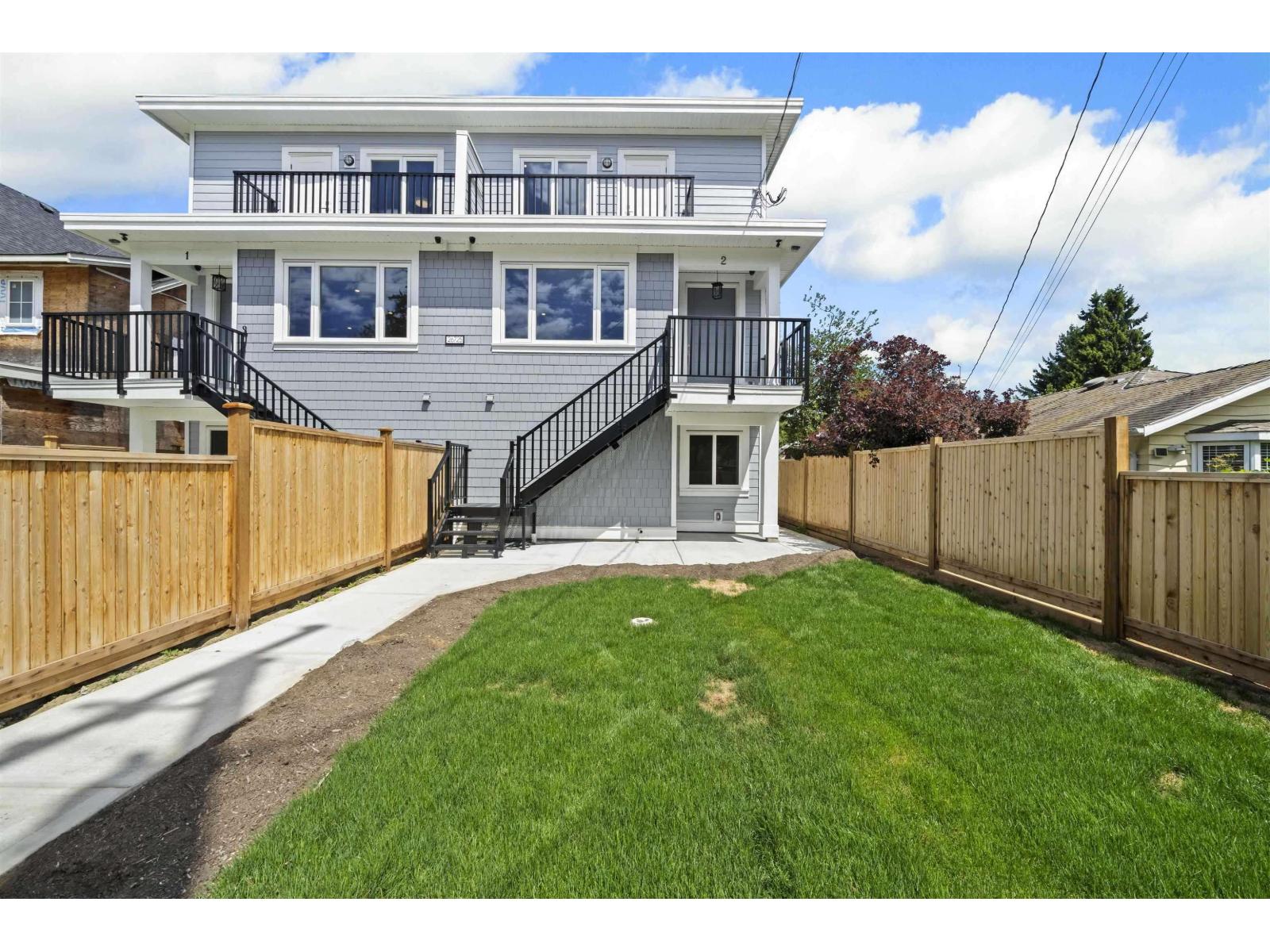 2 26725 FRASER HIGHWAY