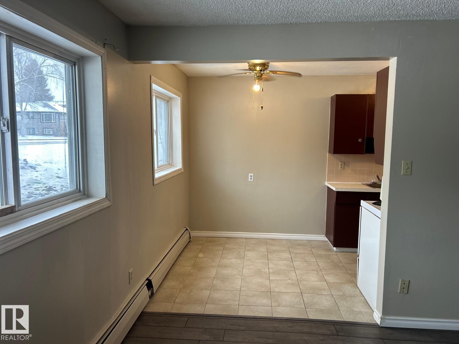 #4 10164 150 ST NW