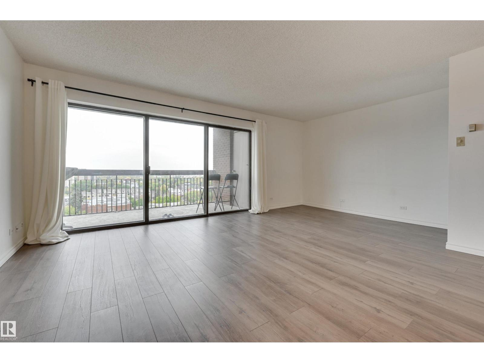 #1204 11027 87 AV NW