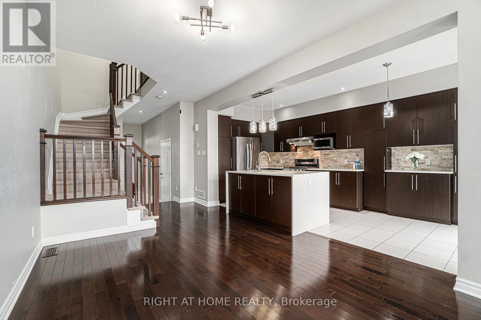 365 TRAILSEDGE WAY