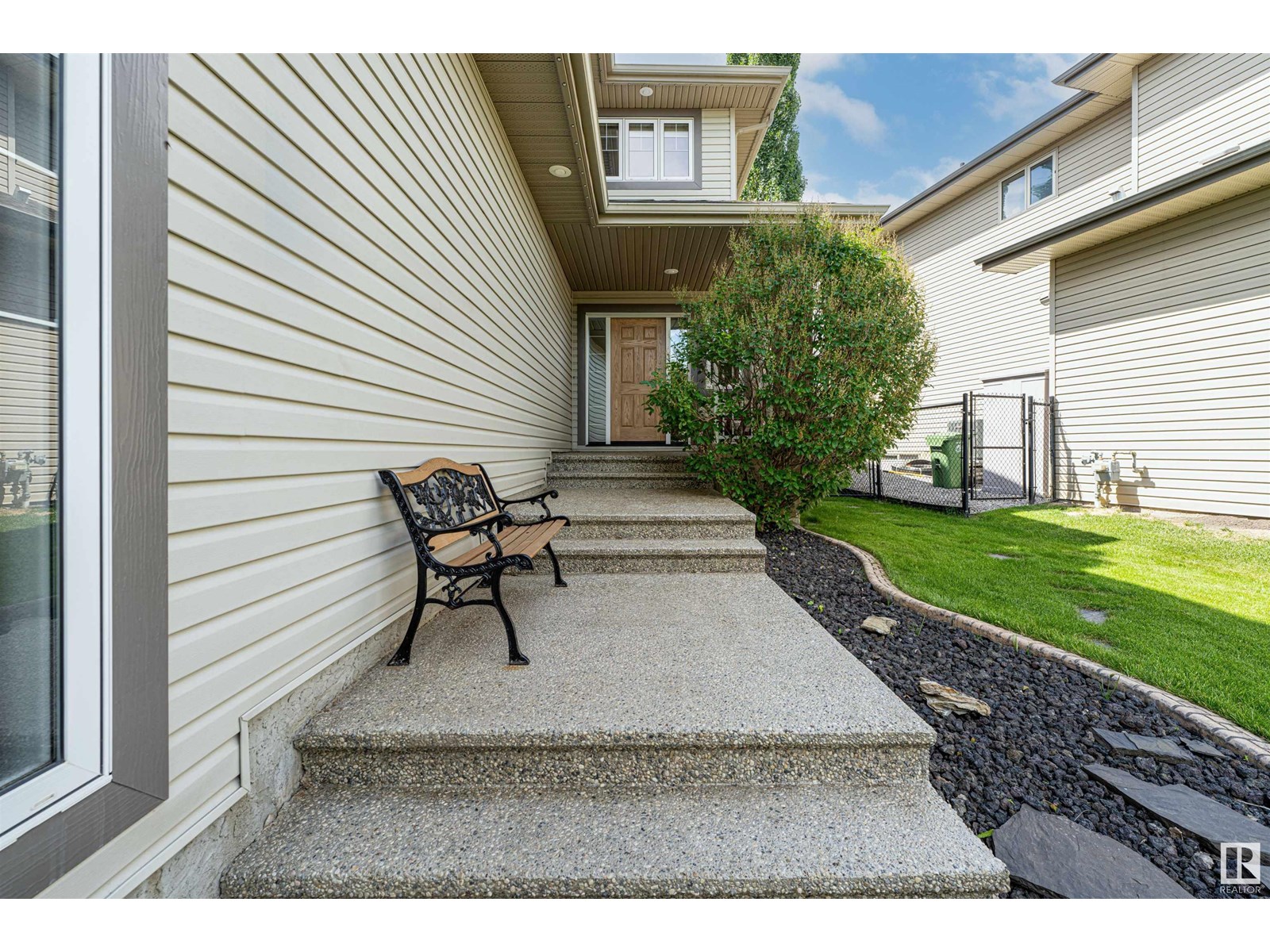 86 OAK VISTA DR