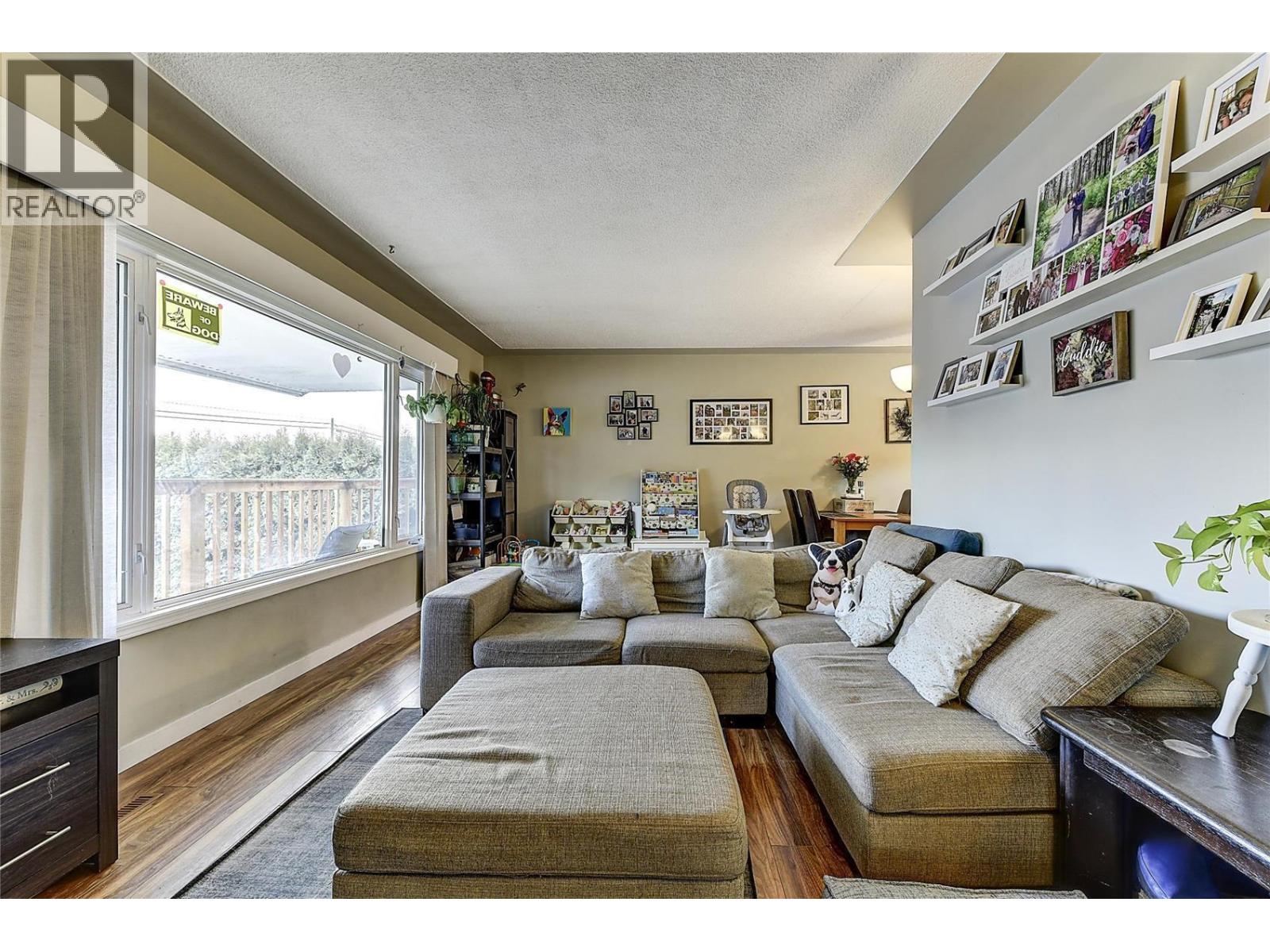 500 Snowsell Street N