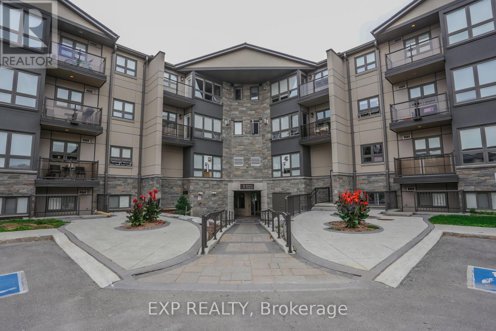Photo 1 of 21 — 108 - 1 JACKSWAY CRESCENT Unit 108, London North (North G), ON N5X3T5