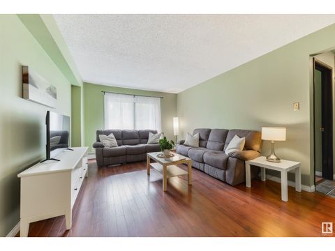 #310 10250 116 ST NW Edmonton AB T5K1W4