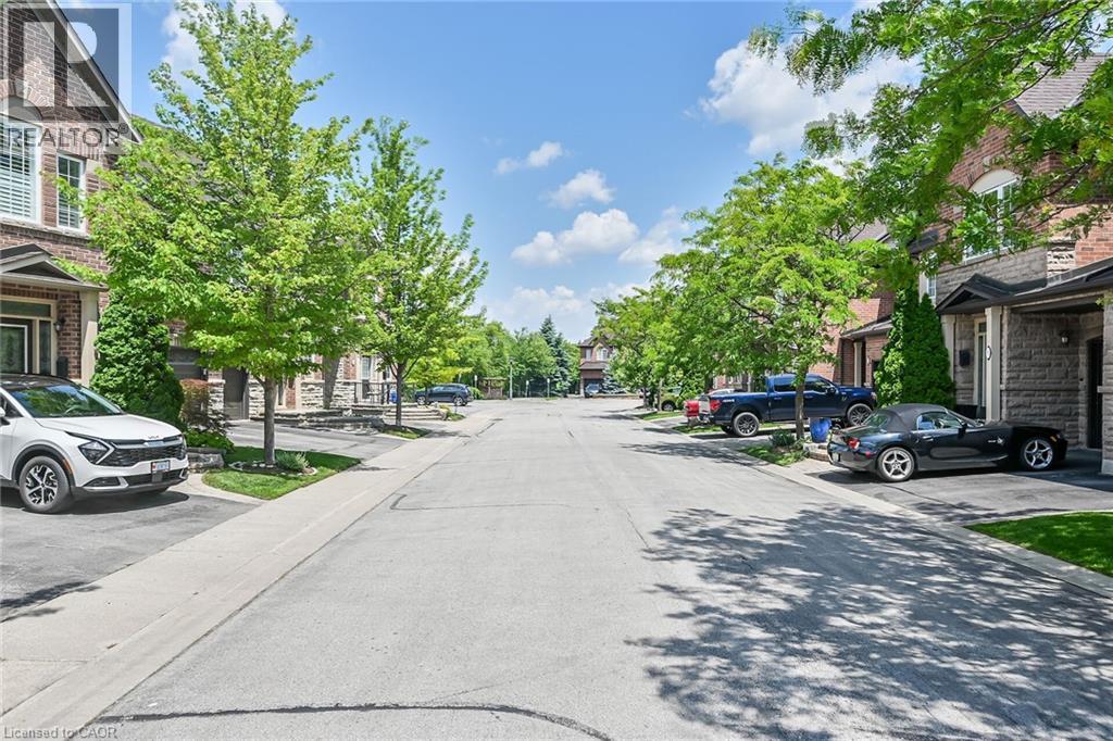 300 RAVINEVIEW Way Unit# 41
