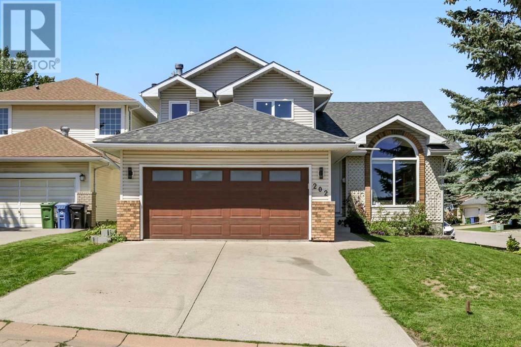 202 Hawktree Bay NW