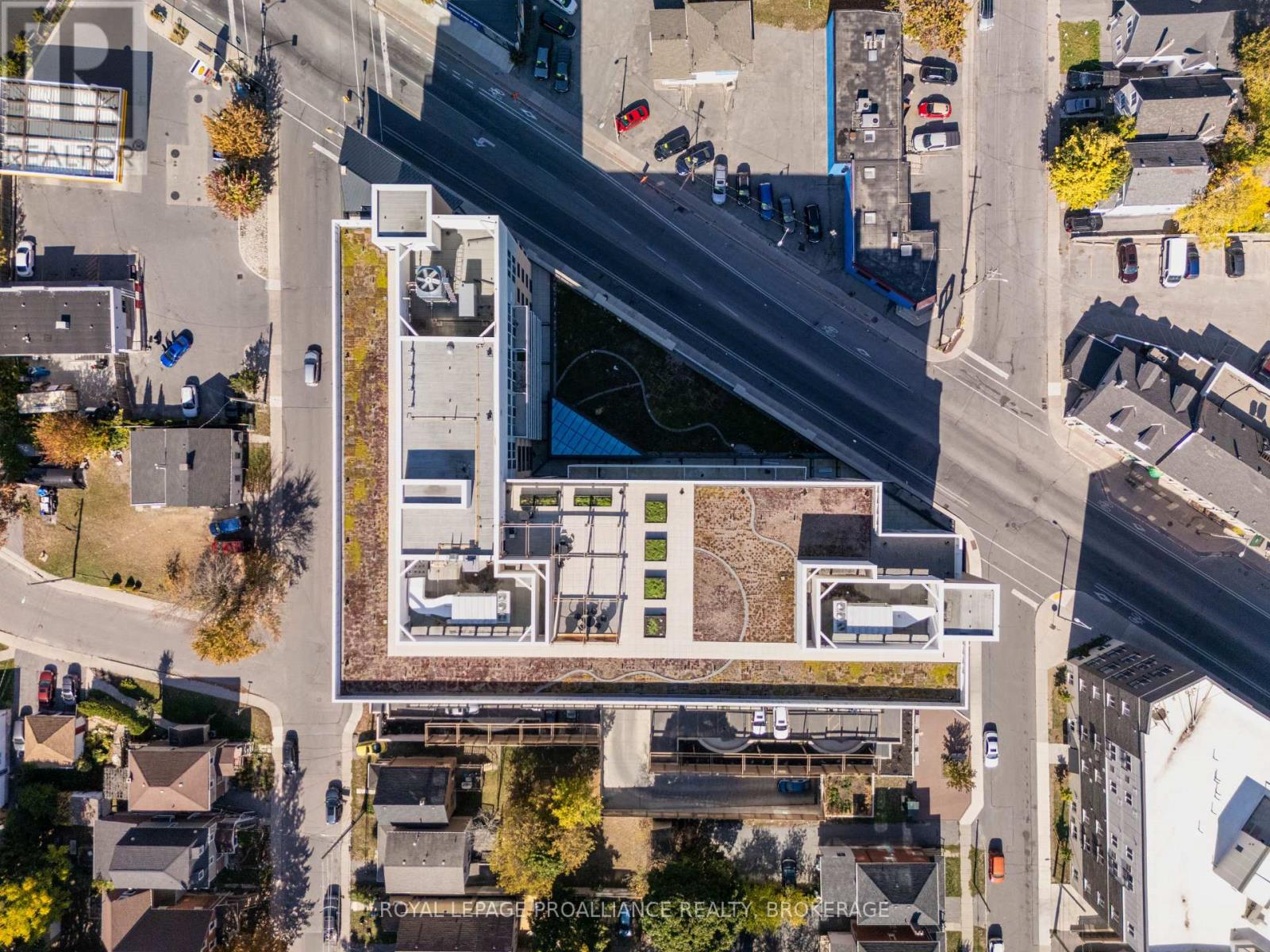 914 - 652 PRINCESS STREET