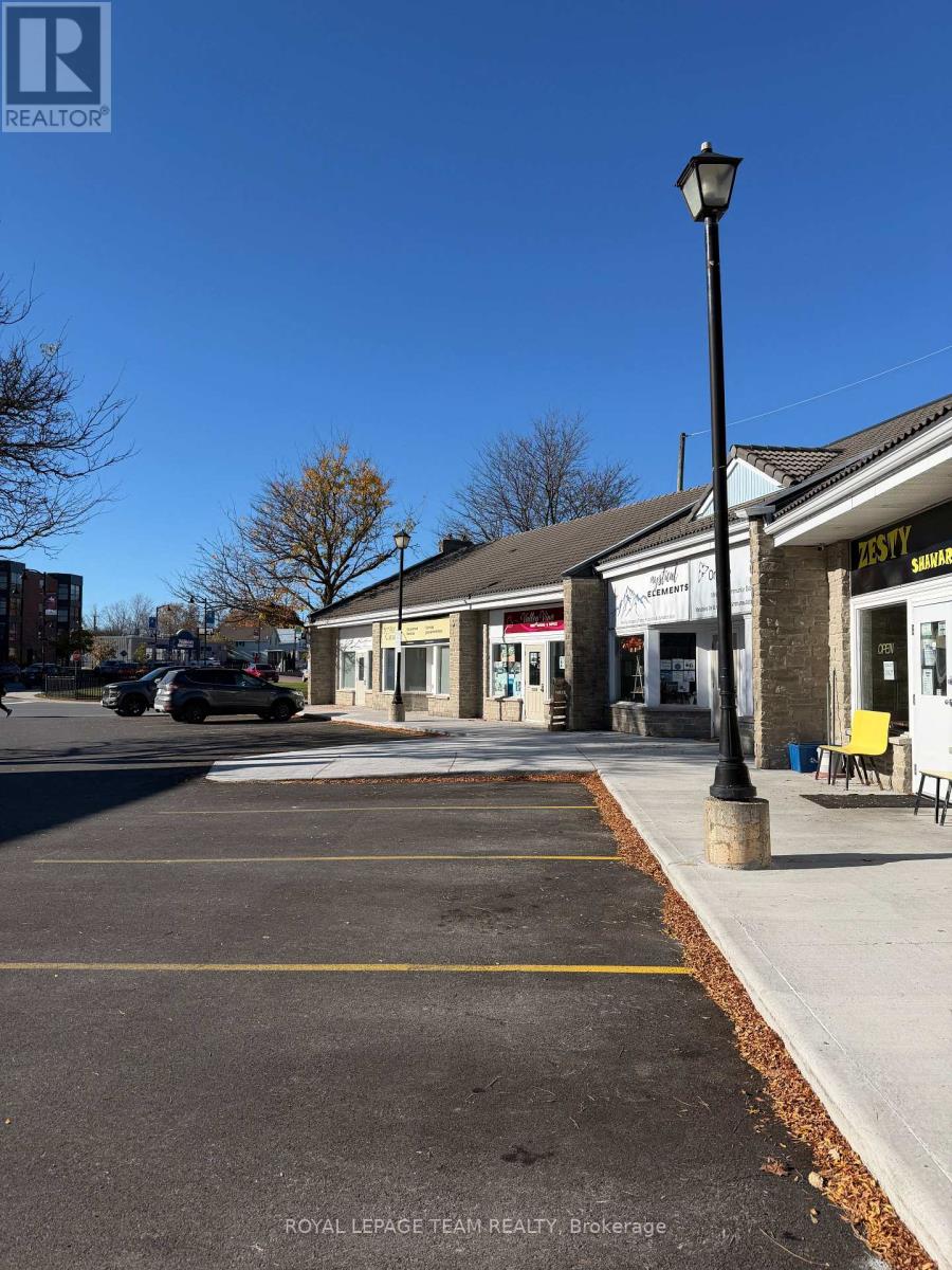 4 - 75 ELGIN STREET W