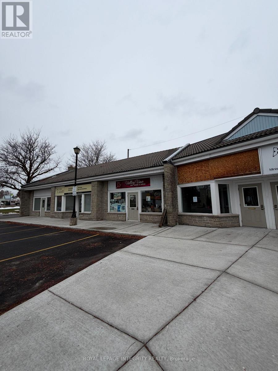 4 - 75 ELGIN STREET W