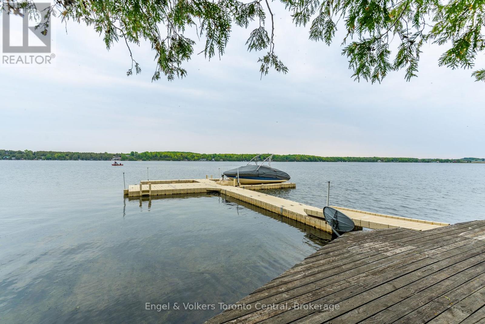 14 VICTORIA ISLAND